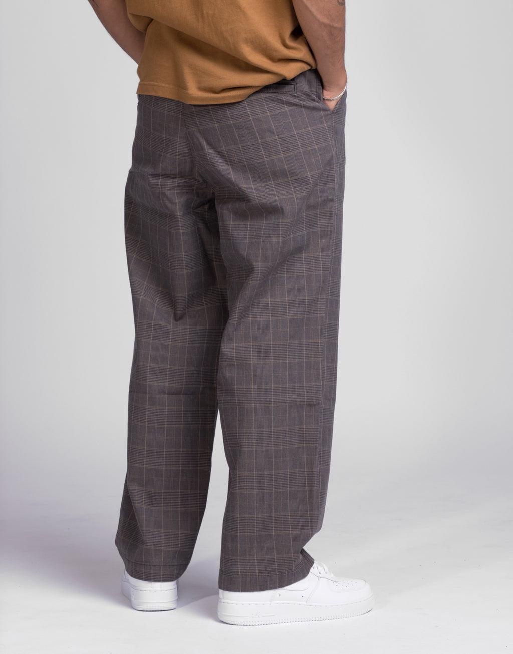Artemus Pant