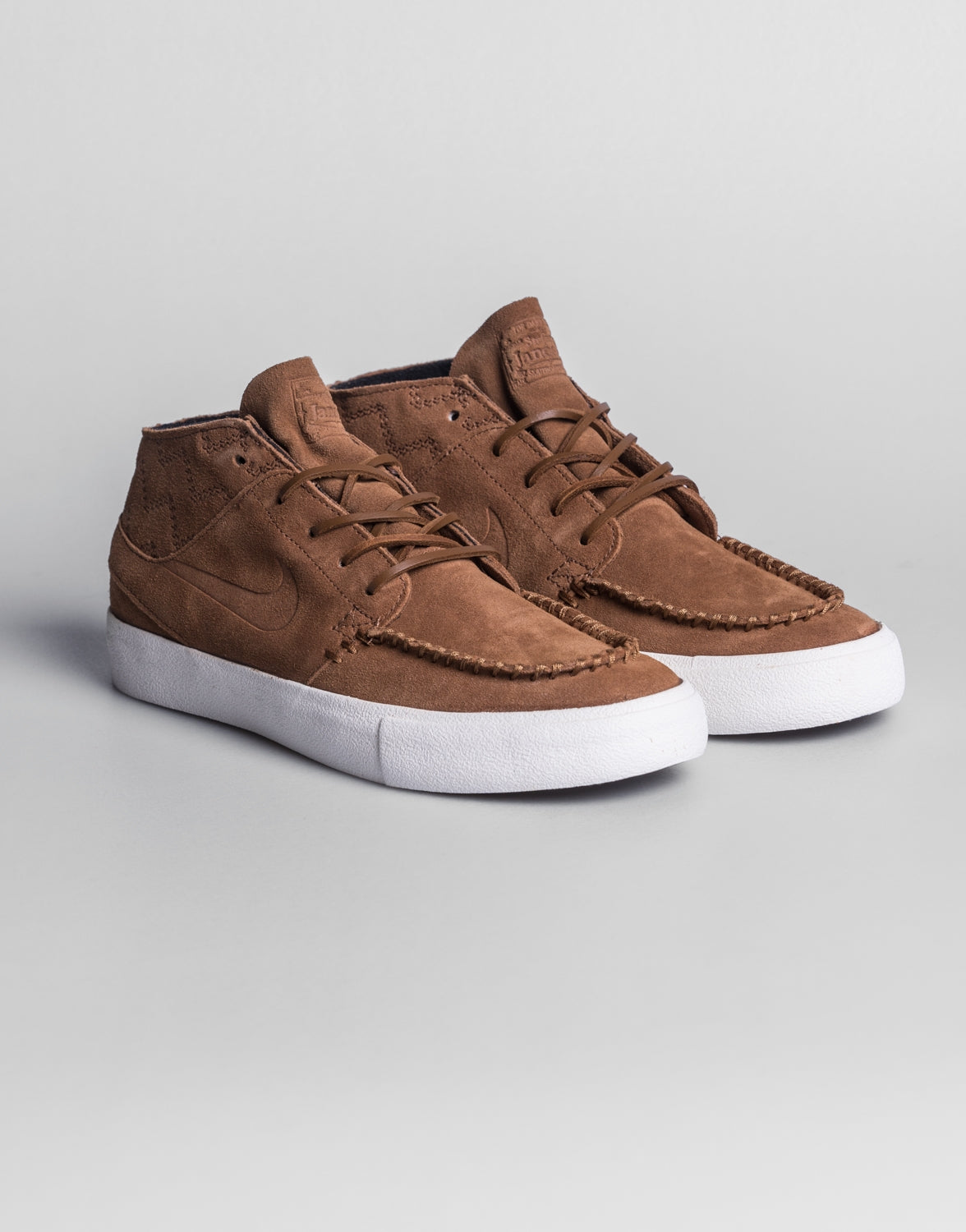 Zoom Janoski Mid RM Crafted