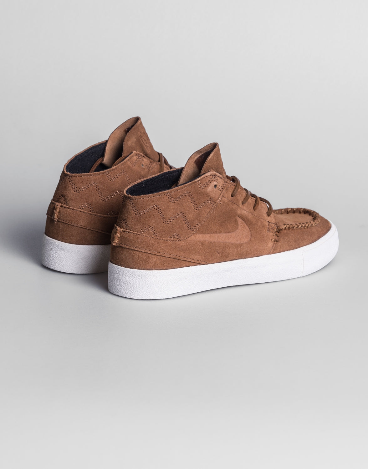 Zoom Janoski Mid RM Crafted