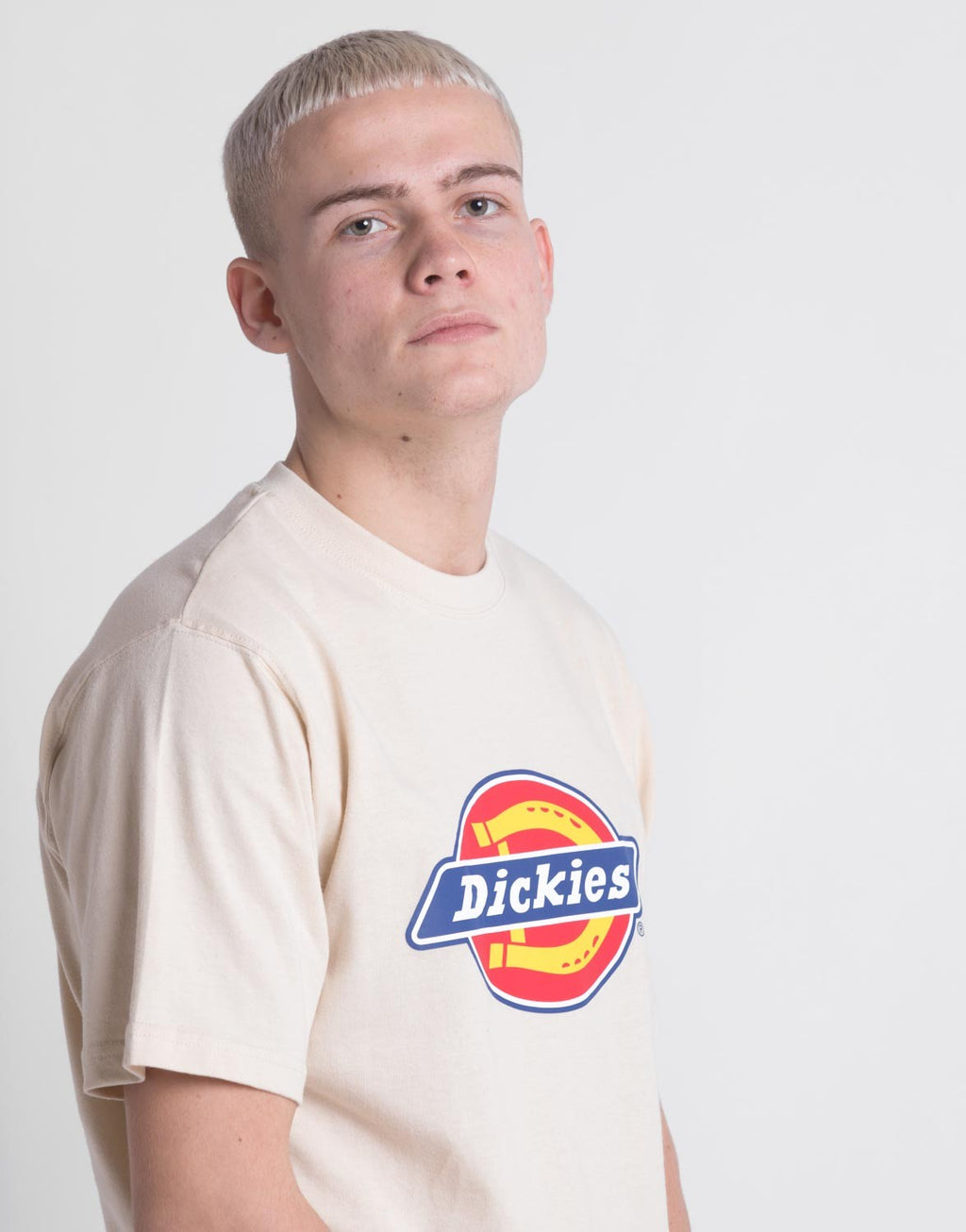 Horseshoe Tee