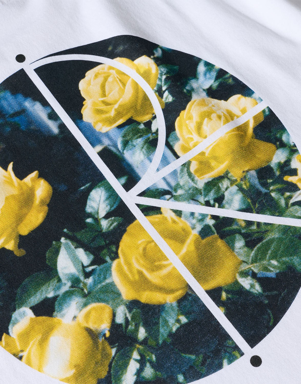 Märtas Roses Fill Logo Tee