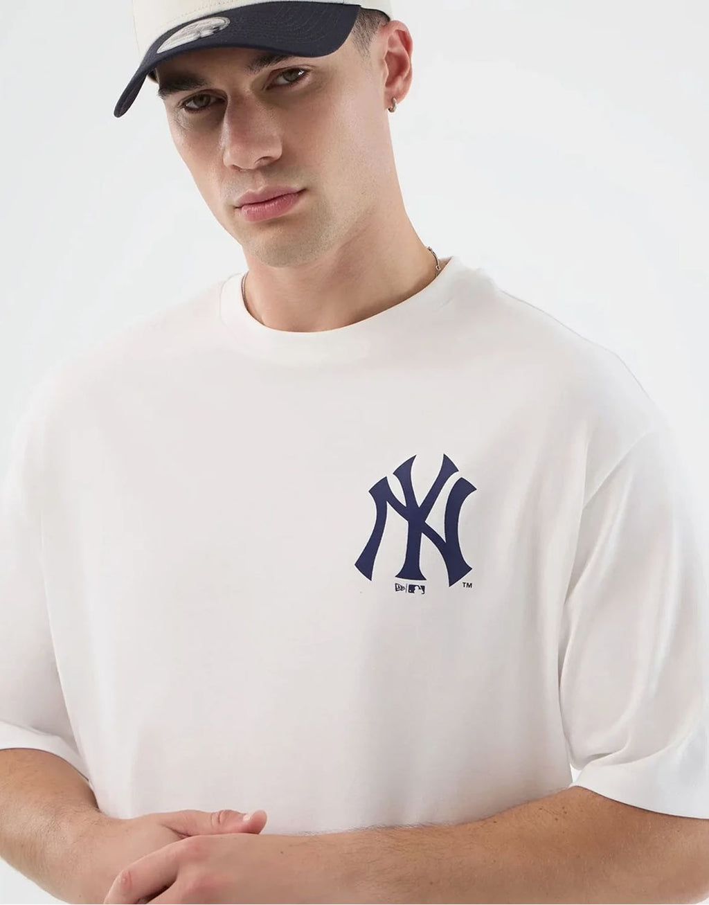 New York Yankees MLB Cap Graphic Oversized T-Shirt